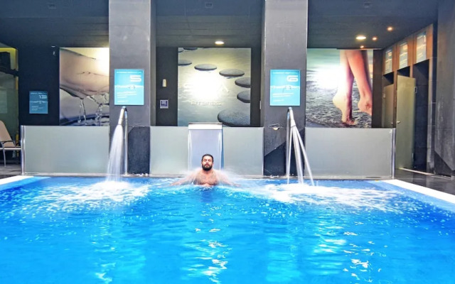Royal Oasis Club at Benal Beach