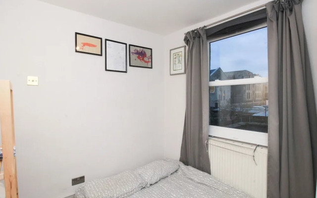 Lovely 3-bedroom House With Garden in Leyton
