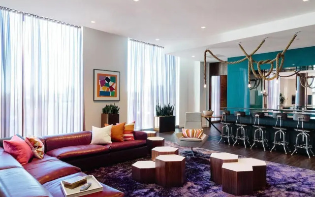 Luxurious 1bd/1ba Penthouse in Fenway - 1T