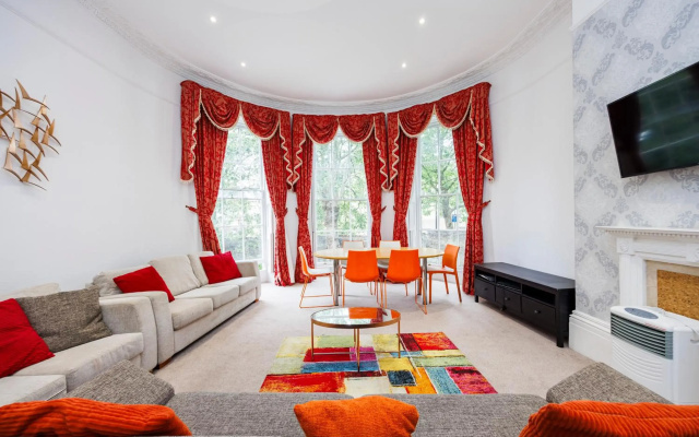 London City Premium Apartment with Parking