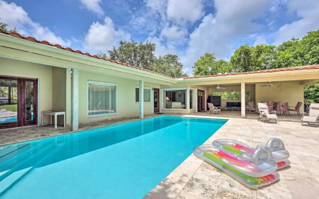 Home w/ Pool in Upscale Pinecrest Village