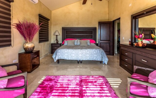 Spacious 4 Bachelor/ette W/free Cook: Finca Tezal