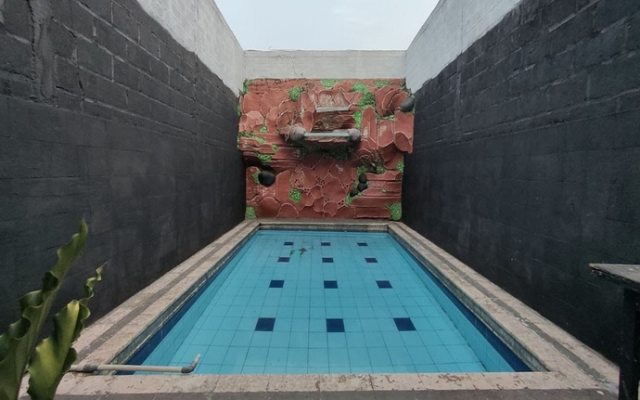 Capital O 93653 Kinasih Hotel