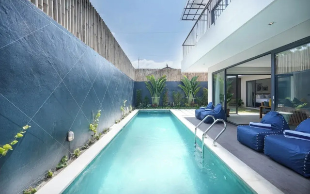 Twin Villas Drupadi 8Br Seminyak