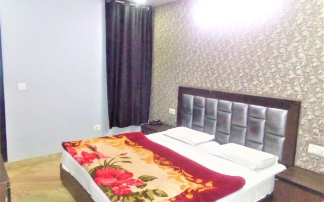 Hotel Raj International DX