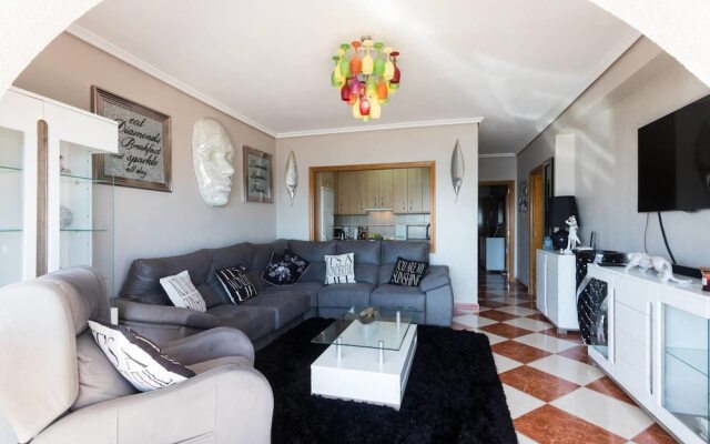Luxury Sea View Apartment