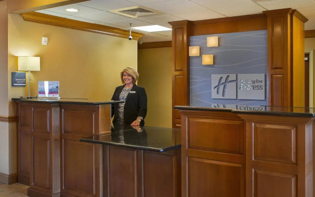 Holiday Inn Express & Suites Somerset Central by IHG