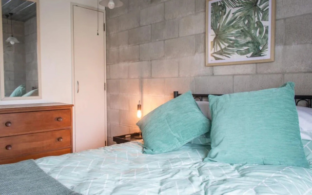 Sunny 3 Bedroom Townhouse Central With Park Views