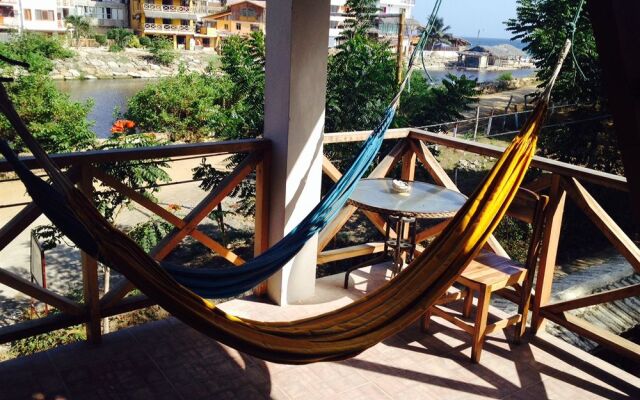 Hostal Moai