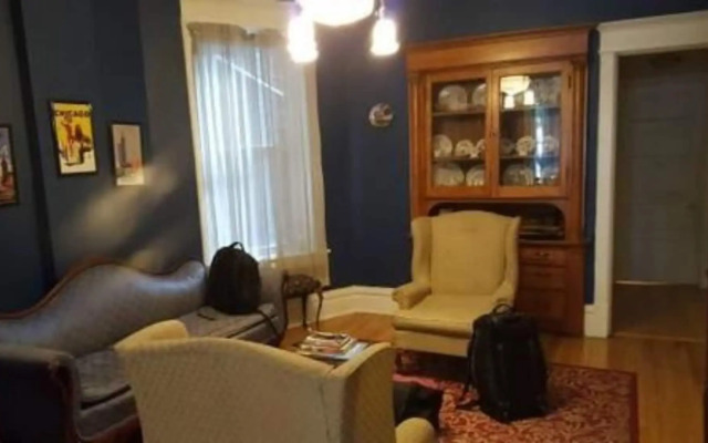 Old Chicago Inn