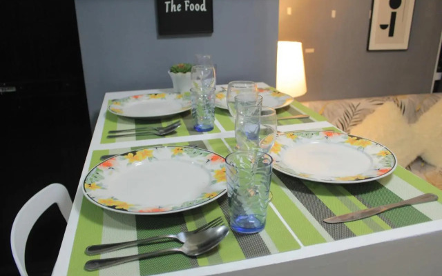 A2J BGC Luxury 2BR Loft Near Burgos Circle, Malls