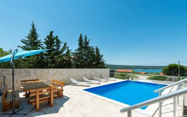 Stunning Apartment in Obrovac With 3 Bedrooms, Wifi and Outdoor Swimming Pool