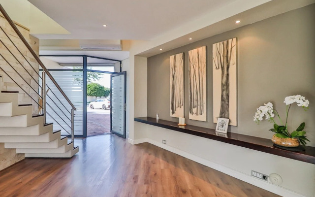 Bayhill Terrace 17 by CTHA
