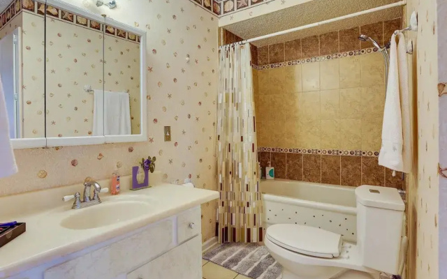 Pet-friendly Houston Vacation Rental w/ Patio!