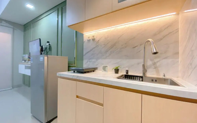 Warm And Simply Studio At Royal Sentul Park Apartment