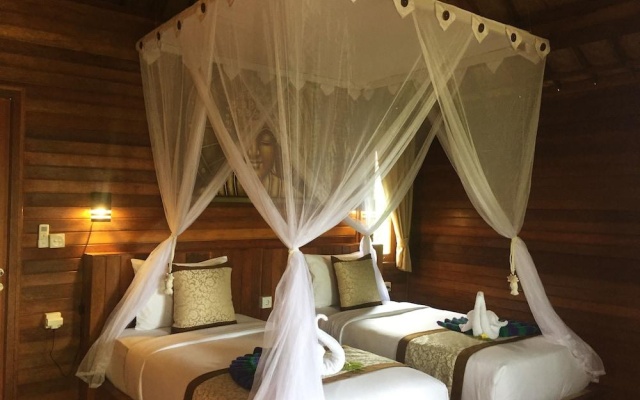 Gedong Nusa Hut's – Guest Rooms – Lembongan Island