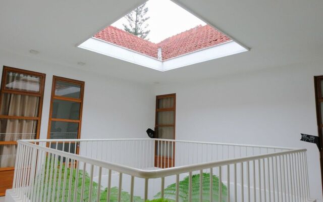 OYO 626 Augustina Home