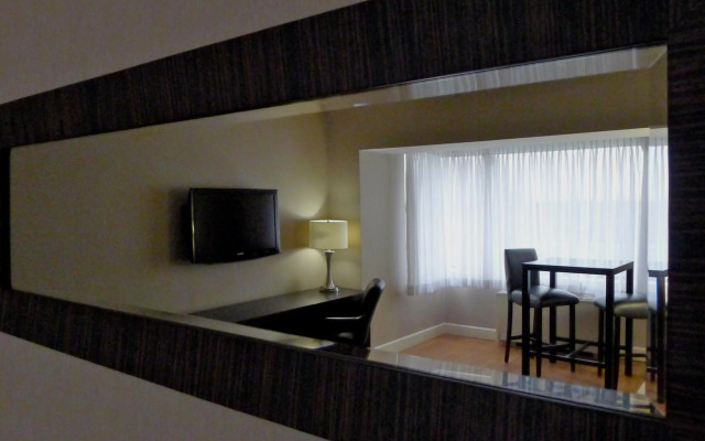 Armon Plaza Montreal Airpt, Trademark Collection by Wyndham