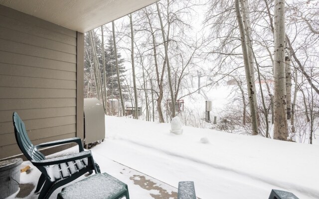 Snow Flower 109 2 Bedroom Condo by Redawning