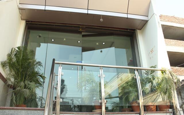 OYO 4036 Hotel Liberty Residency