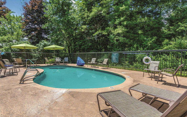 La Quinta Inn & Suites by Wyndham Salem NH