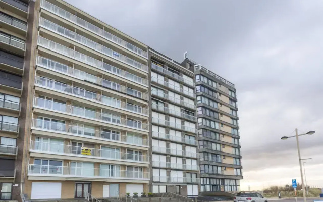 Retreat With Pool Access