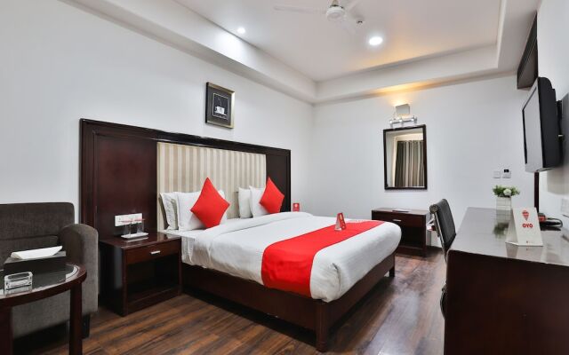 OYO 4938 Hotel Dev Aadi