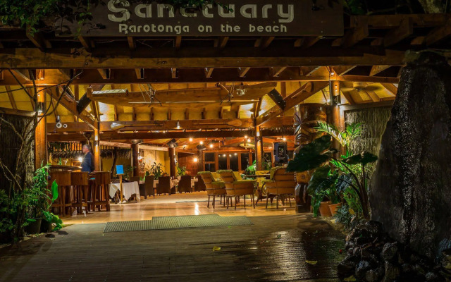 Sanctuary Rarotonga-On the beach - Adults Only
