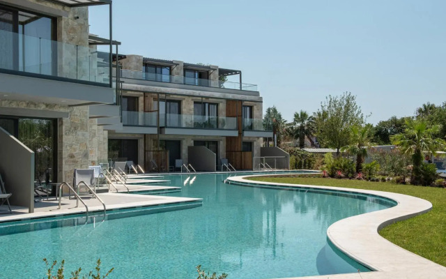 Portes Lithos Luxury Resort