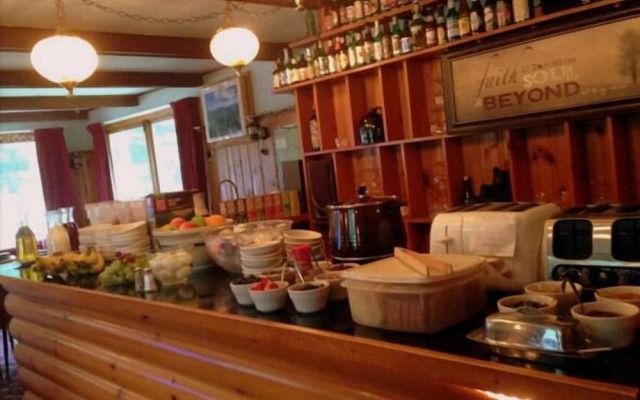 ADK Trail Inn