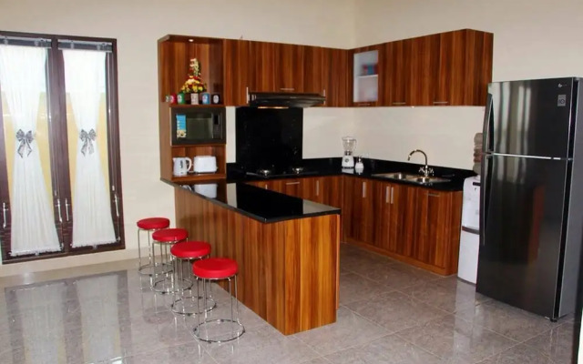 Kubu Kulat Villa