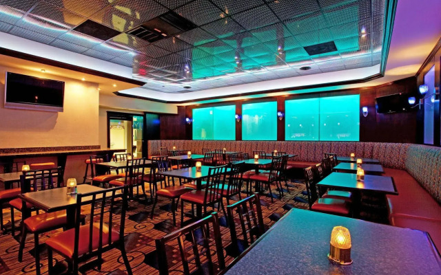 Delta Hotels by Marriott Detroit Novi