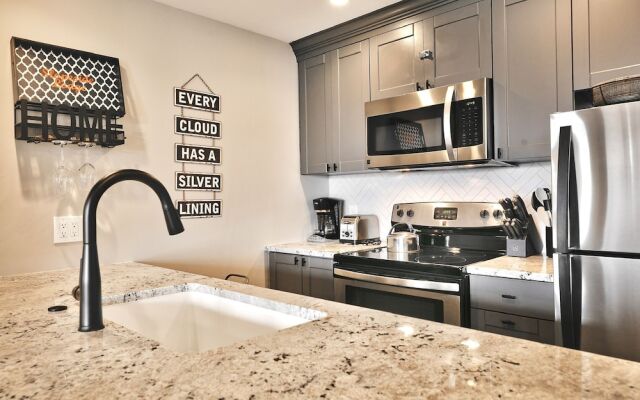 Your own balcony, full kitchen in Canyons Village by RedAwning