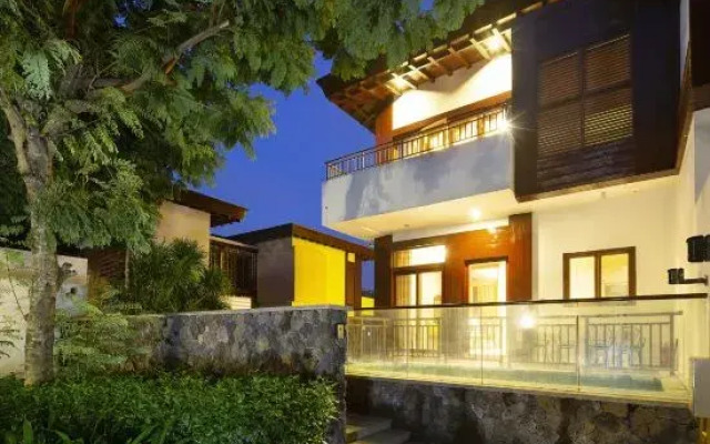 Sanya Pengyue Pool Villa