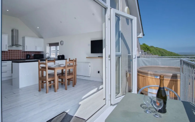 Caldey - 2 Bedroom Apartment - Pendine