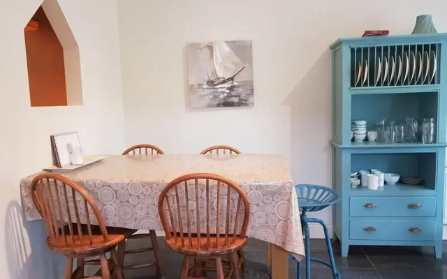 Ethan House Holiday Suites