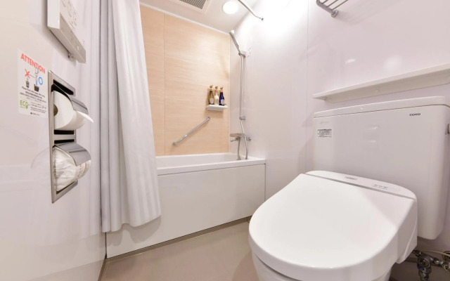 Vessel Inn Sakae Station