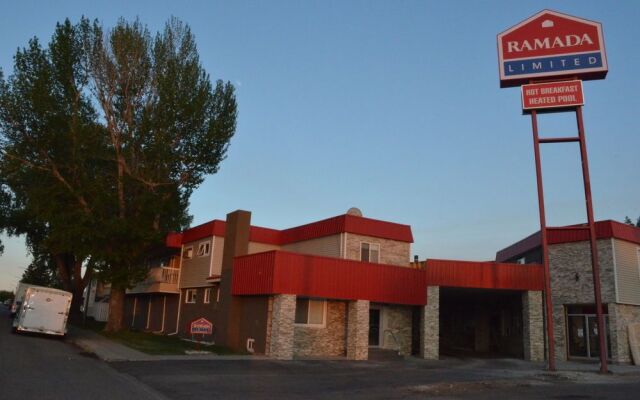 Econo Lodge Inn & Suites