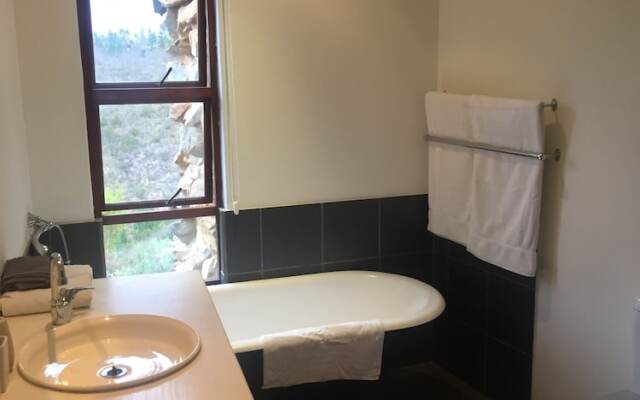 African Crags Eco Lodge