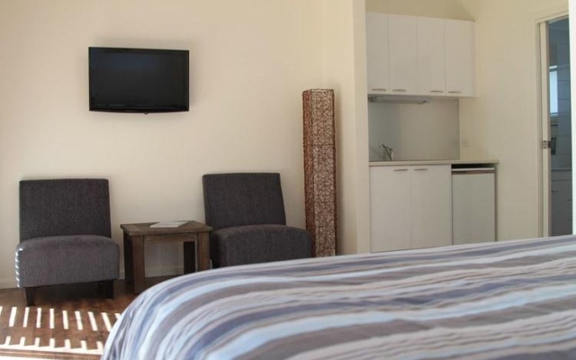 Island Bay Ranch – Guest Rooms – Newhaven
