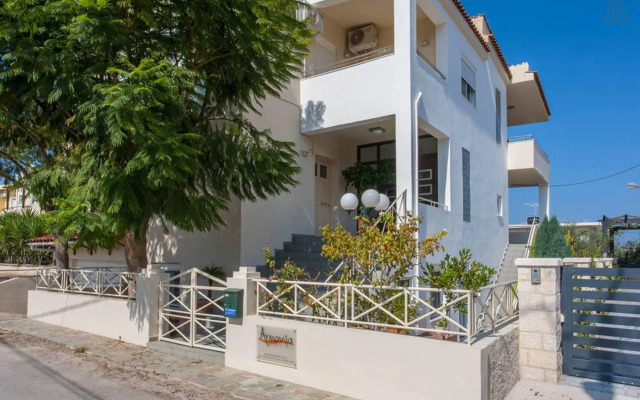 Armonia Apartments & Studios