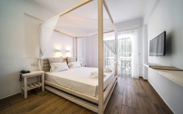 Porto Kalamaki Hotel