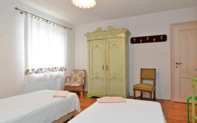 House Adriana 1715