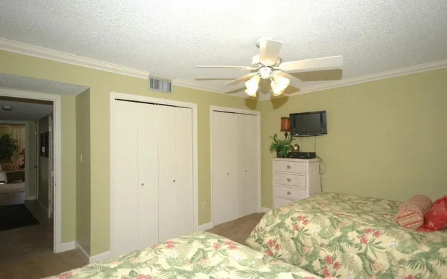 Shoreline 1043 Condo by RedAwning