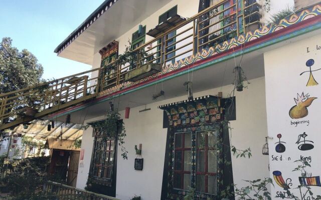 Saigonese Trekking House - Hostel