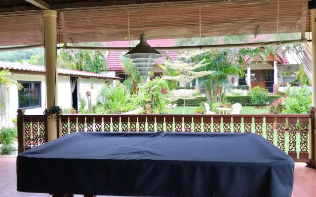 Falang Paradise