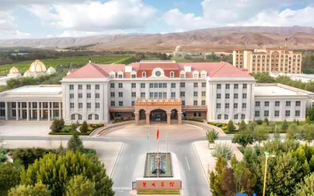 Shuangcheng Hotel
