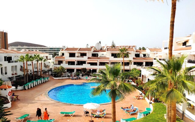 Pool View Los Cristianos by HelloApartments