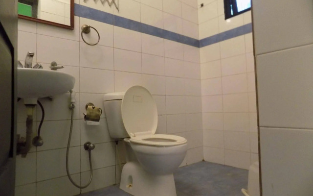 Elphinstone Residency