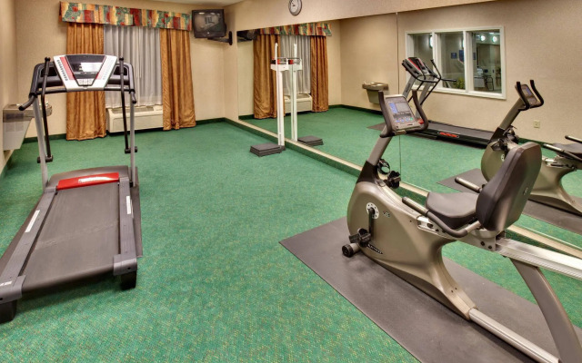 Holiday Inn Express Hotel & Suites Vermillion by IHG